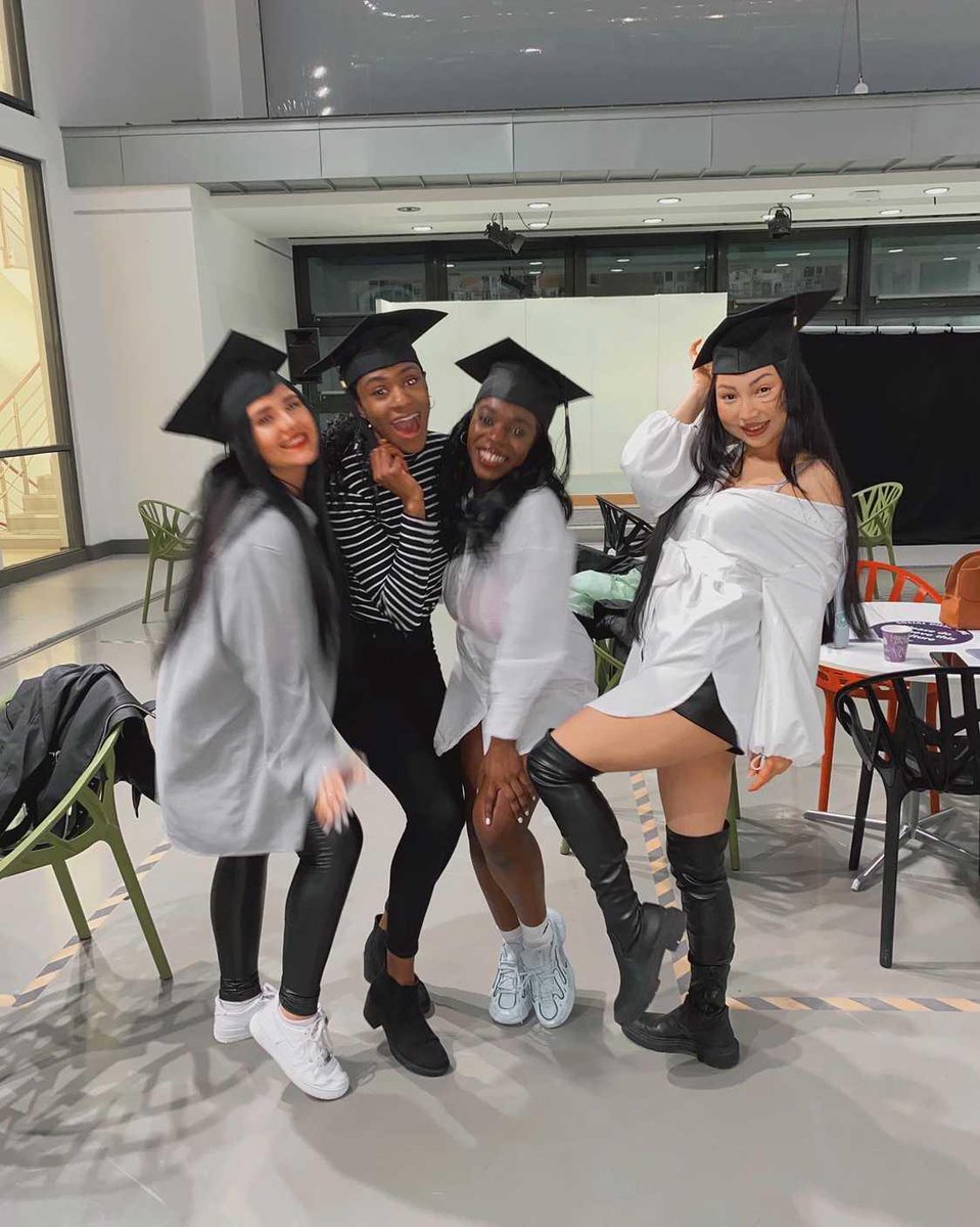 MiddlesexUni's tweet photo. 1/1 We’re celebrating our amazing Class of 2021 this week - huge congrats to you all 🎓 We’ve seen you take on new (and tough) challenges, and create and innovate in your fields with #TeamMDX spirit shining through at every step of the way. We're so proud of you all ❤️ #MDXGrad21 https://t.co/KLedsEqqdm