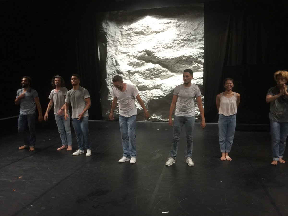 hautsdefrance's tweet image. 👏👏👏 Sous vos applaudissements ! Les compagnies des #hautsdefrance brûlent les planches au @FestivalAvignon ! #FDA21 #OFF21
Le programme complet est ici 👉ow.ly/fTlz50FtMEf