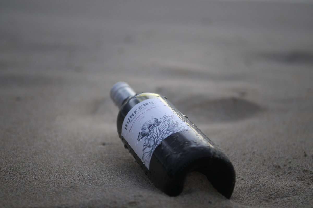 BunkersWines's tweet photo. “Deep purple colour with lifted, rich and ripe fruit with balanced oak flavours. Medium bodied palate with fine deep tannins and a succulent deep fruited finish.”
Find our Bears Cab Merlot First Choice Liquor Market stores nationwide.😍🍷 https://t.co/q0KXAIWAL1