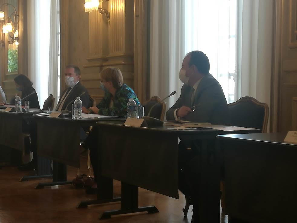 optima_rennes's tweet photo. Suite à la tenue du Comité Local de #Sécurité et de #Prévention de la #délinquance du 7.7 @optima_rennes est très heureuse d'annoncer la création d'un 5e poste de #médiateur à l'#école !  La médiation #sociale? Un vrai levier de la stratégie de #prévention  @metropolerennes https://t.co/eE15y0mYUe