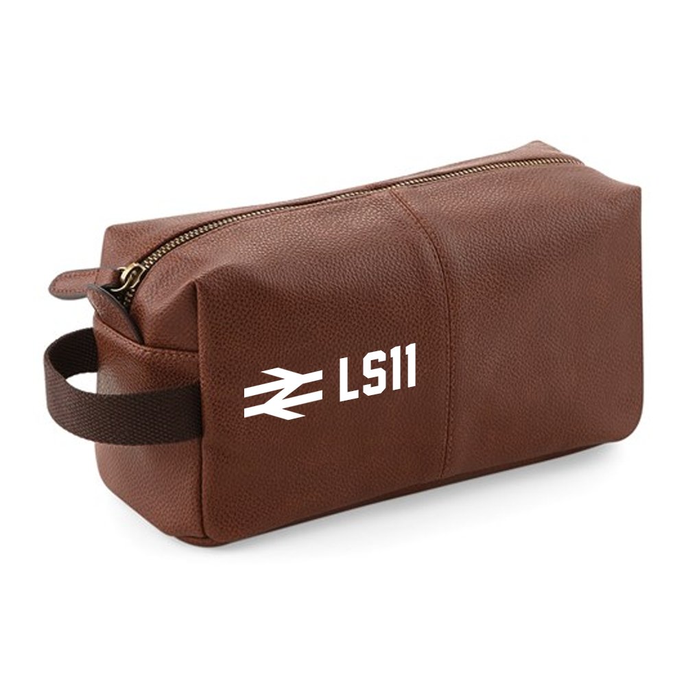 theterracestore's tweet photo. Brand new Leeds LS11 wash bag now available. The perfect companion for when heading away!

30 available, first come first serve at https://t.co/Y2KIHhRyJP

Retweet for a chance to bag one free when it sells out! #lufc https://t.co/n8BcAznRNJ