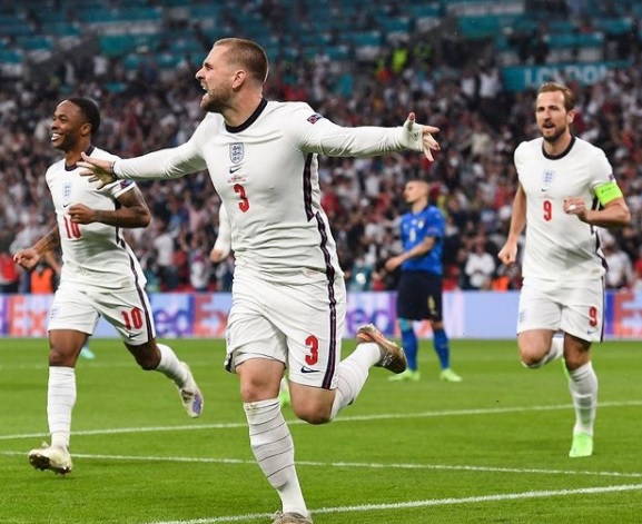 AutographEvent's tweet photo. It may not have been the outcome we were all hoping for, however, the resilience, courage, &amp; tenacity that England showed last night is just a testament to how incredible our team really is.
#euros2020 #football #events #eventindustry #wembleystadium #England #GarethSouthgate https://t.co/1JACZFEKMc