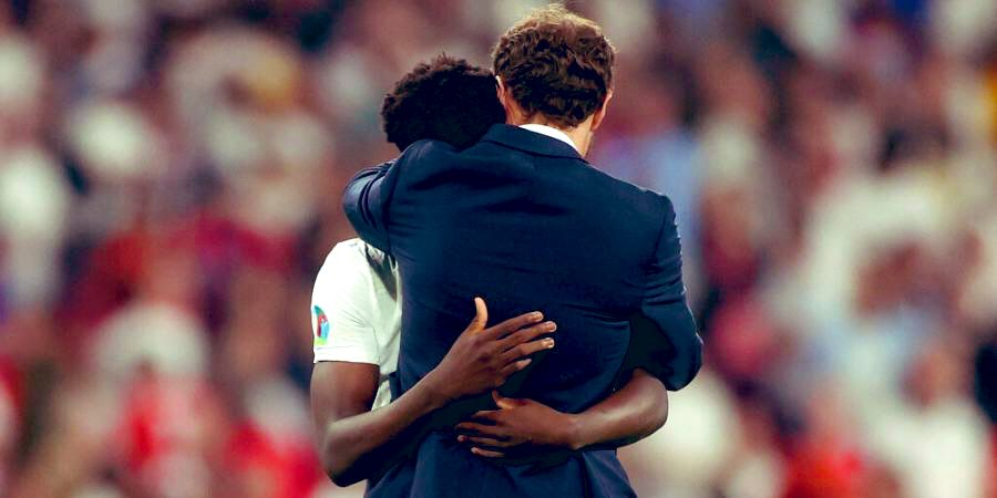 ‘I wonder if there any image more beautiful than the embrace of the one who trains, equips, releases you &amp; when you fail, reminds you that your value comes from who you are not what you did.’ <a href="/yardleysarah/">Sarah Yardley</a> #Euros2021