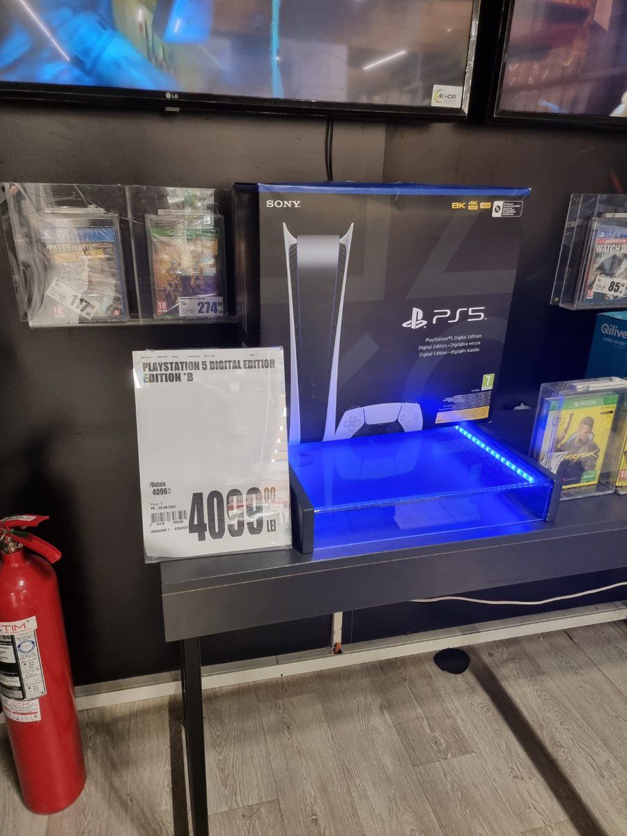 danielo_bogdan's tweet photo. Cine vrea cine doreste @auchan cluj https://t.co/t06lSDdIk4