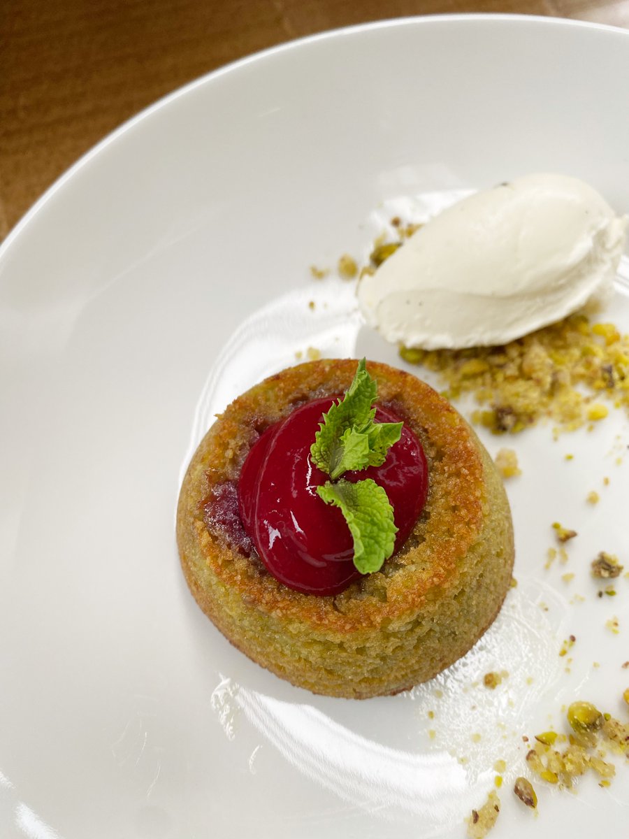 We dined at Nanettis on Friday night, so it was fun to see 2 reviews published over the weekend in the papers. What I can tell you is that I found a modern, very smart Italian restaurant serving great food &amp; Italian wine and standout hospitality. More of this please!