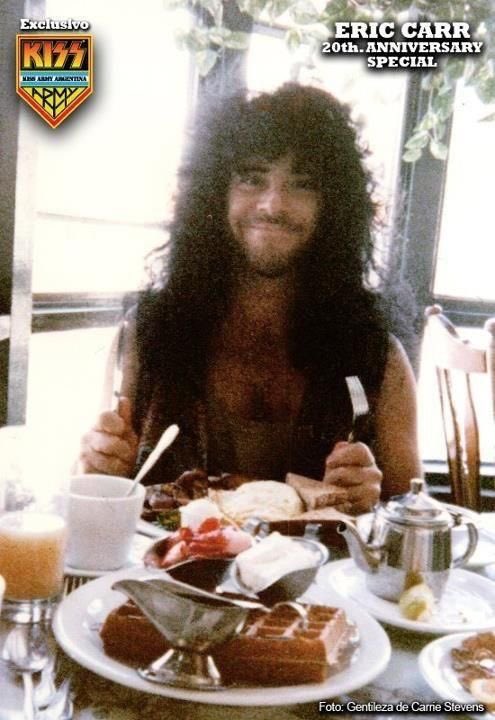 Happy Birthday to Eric Carr, who would have turned 71 today. RIP Fox! 