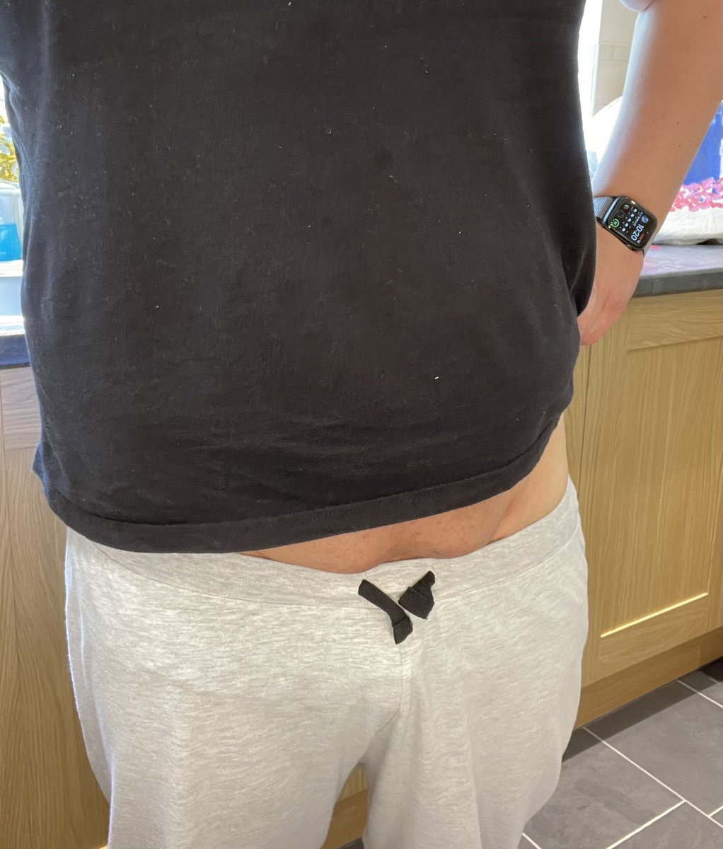 baileywanks's tweet photo. Good morning everyone! Exhausted after last night but at least I’m still nice and smooth from @Blackpoolballs1 great shave on Friday. Never have I ever felt so nice and smooth down there and no itching and razor bumps afterwards! Amazing! Thank you so much. 💦 🍆 🪒 💈 #horny https://t.co/xo3kaXRhnf