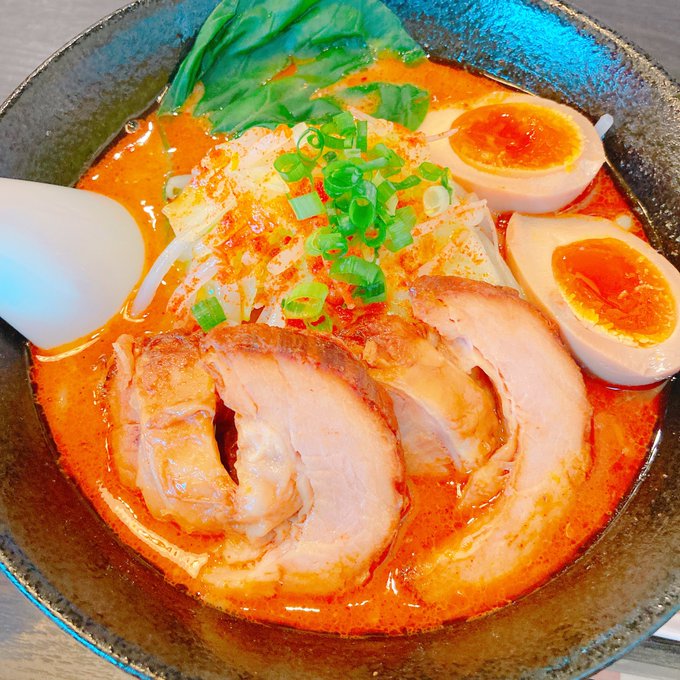 蘆屋、ラーメン。(とチーズごはんとぎょうざ)(ラーメンすごくからかった) 