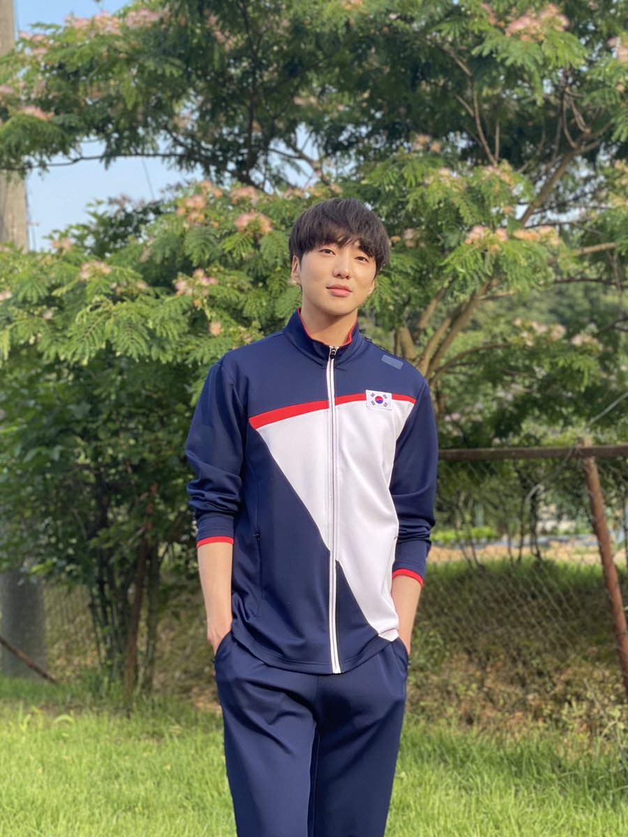 official_yoon_'s tweet photo. 오늘은 태선이와 함께 해주세요!!💙 https://t.co/u0wtiP5oX9