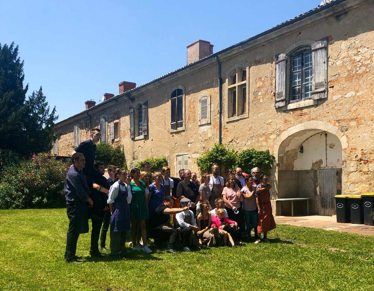 f_canu's tweet photo. Clap de fin du festival de la gastronomie hier après-midi à Moirax. 

👏 Michel Dussau Benjamin Toursel Vivien Durand Vincent Lucas et toutes celles et tous ceux qui ont fait le succès de cette 1ère édition. 

Rendez-vous l’année prochaine à #AgenLeMeilleurDuSudOuest https://t.co/fPkgVNn7Ju