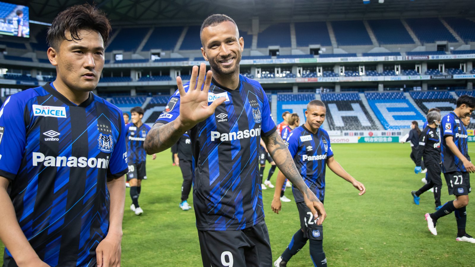 ガンバ大阪　2021 30周年　レアンドロペレス　ユニフォーム Kemari87 KISHISPO / ガンバ大阪 2025 ホーム 半袖レプリカ