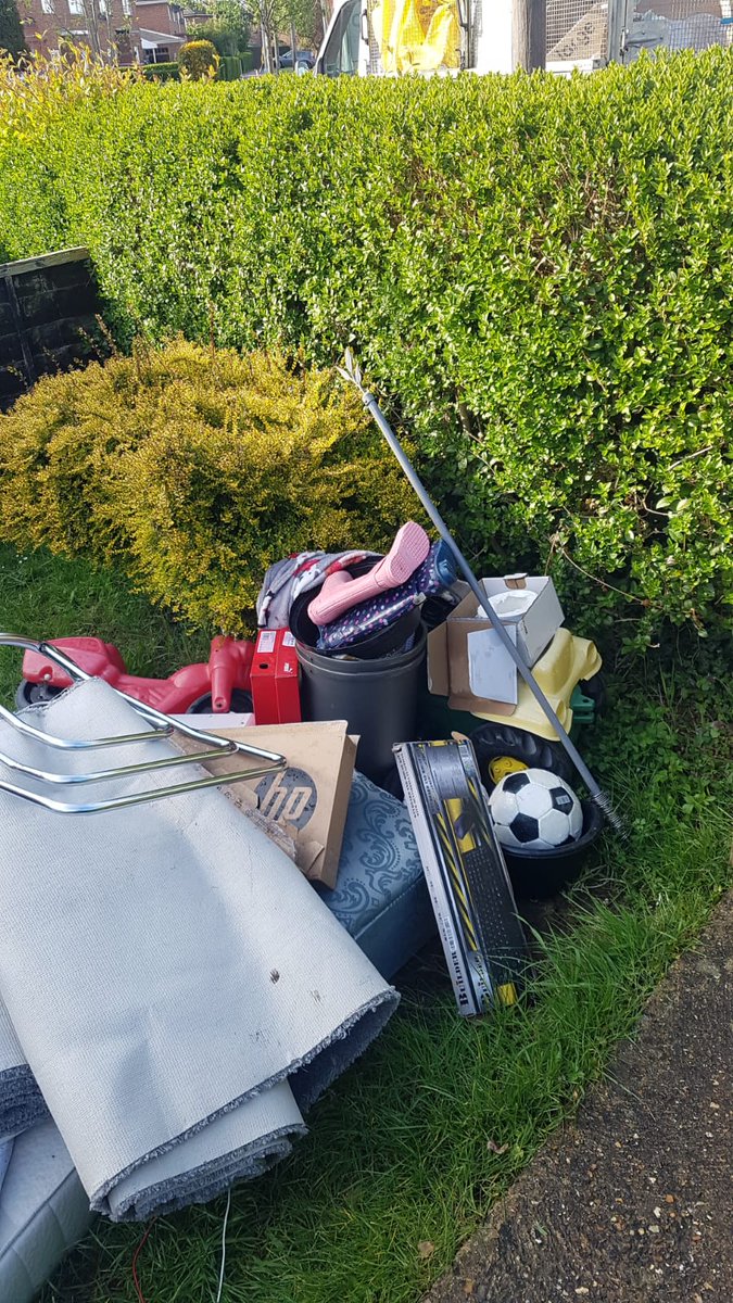 CBS_Waste's tweet image. Most of us are feeling deflated, but can still be proud of England. And if you fancy clearing up your garden for one last kickabout, get in touch.

〰️〰️
Call us now on 01480 220434 ☎️
Message us for an instant quote 📲
Email us info@cbs-waste.org 📩
〰️〰️

#cbswaste #wastedisposal