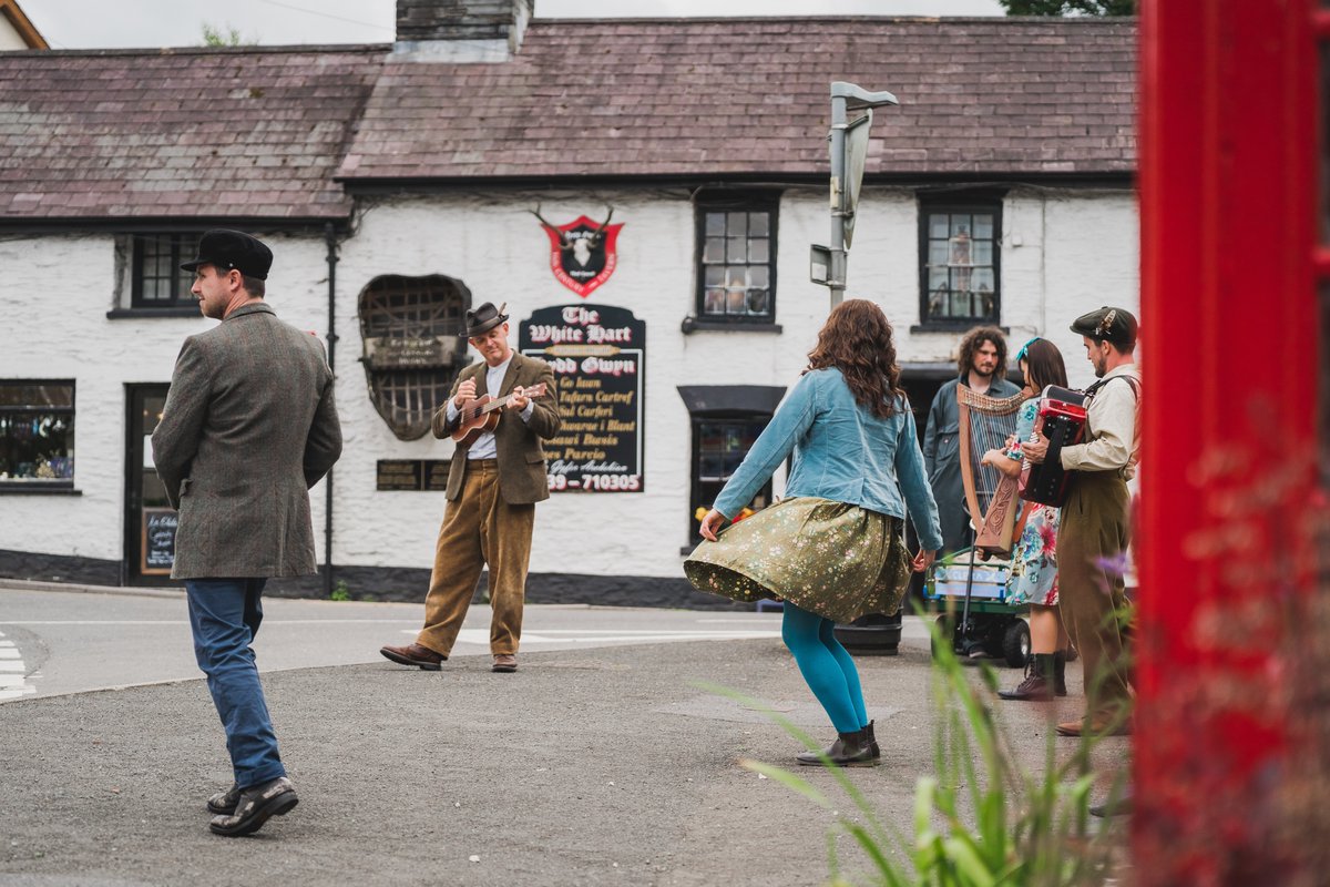 AradGoch's tweet image. Yn anffodus, does dim Clera heddi unwaith eto 😢 

Diolch i bawb a ddaeth i wylio ni yn Felinfach, Pontgarreg a Chei Newydd!

Fe fyddwn ni nôl fory yn Nhregaron a Llanbedr Pont Steffan 😄