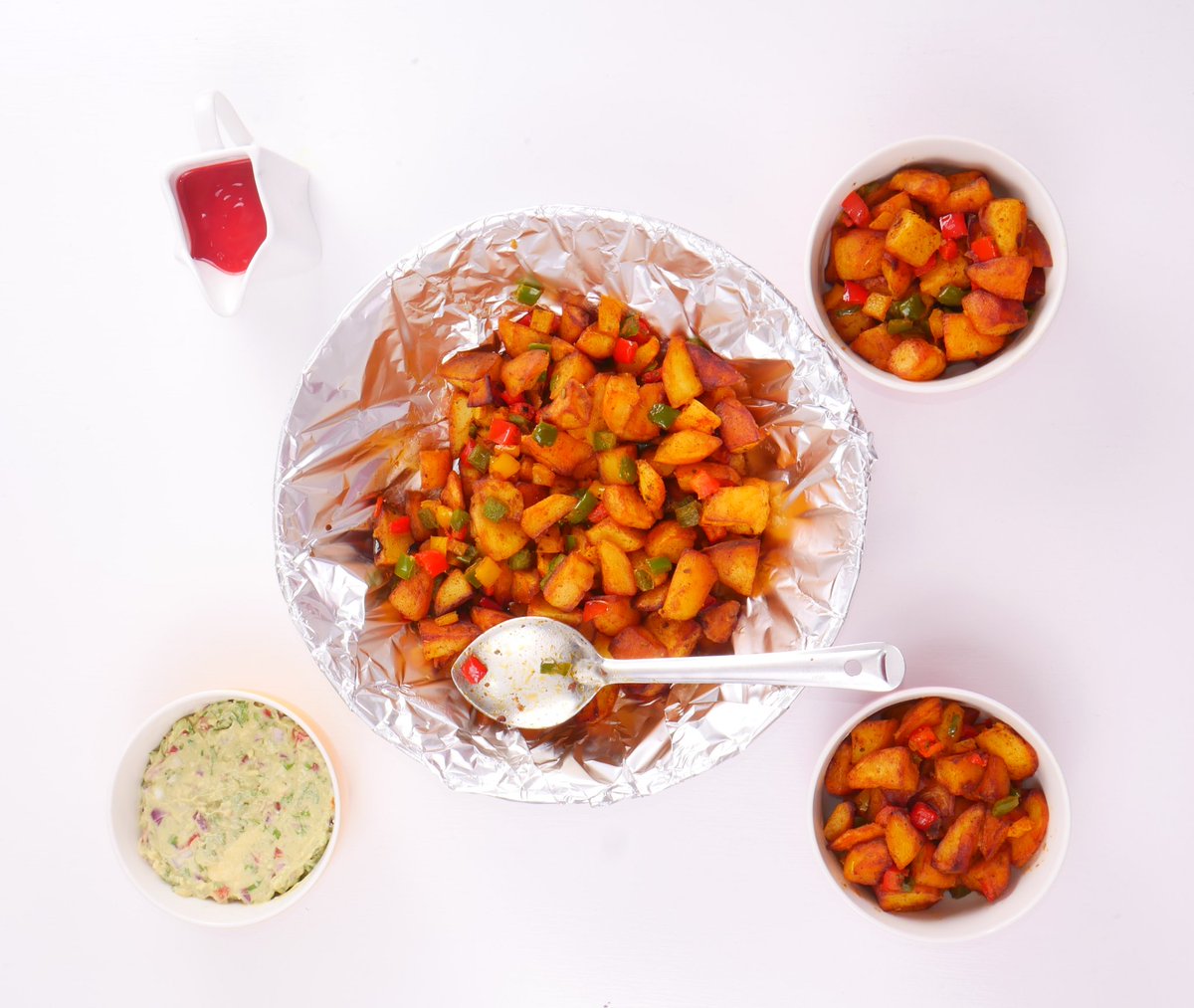 donnsfood's tweet photo. Potatoes are the stomach's best friend, and you need your bestie on the daily π
How do y'all like your potatoes?π
To order; call; 0794339003
π· @ishootmodells
#foodblogger #foodvendor #potato #potatoes #sauteedpotatoes #bellpeppers #guacamole #cookingwithmadonna #donnsfood https://t.co/EjxAt2UaTt