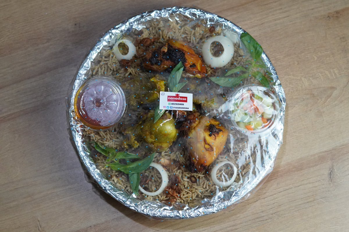 nanadosekitchen's tweet photo. Alhamdulillah hari ada yang memesan Nasi Kebuli Nampan lagi.

Kalau kemarin yang untuk porsi 10 orang, yang ini untuk porsi 5 orang.

Cocok untuk acara keluarga, syukuran, pesta, dan lain sebagainya.

Pesan/Tanya-tanya
Call/WA: 085216354656

#nasikebuli #nasilebulinampan #kuliner https://t.co/EfbQrMyWf6