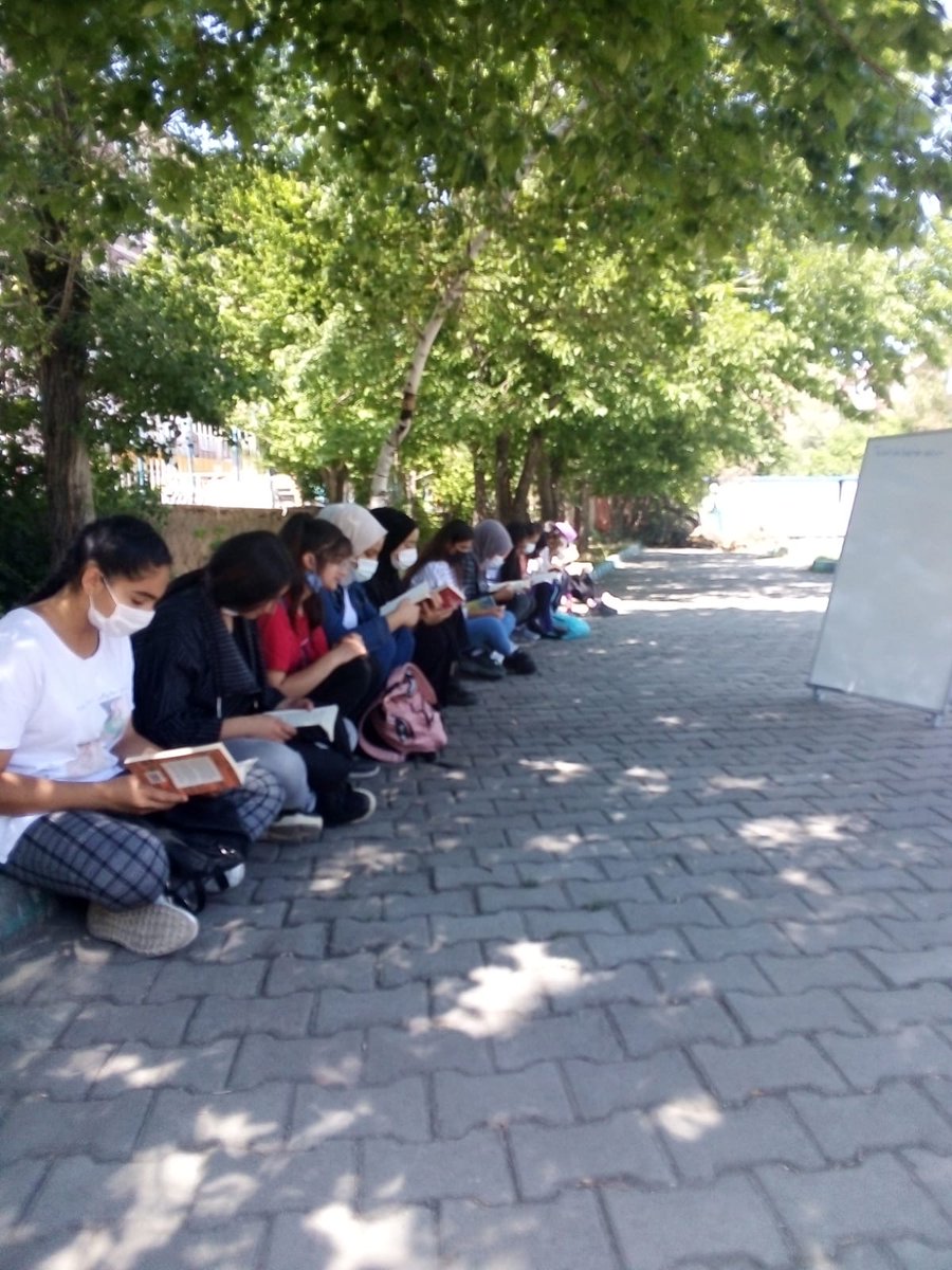 #Telafidebendevarım 2. Hafta <a href="/ziyaselcuk/">Ziya Selçuk</a> <a href="/agrimem/">AĞRI MEM</a> <a href="/mfaruktekinn/">Mehmet Faruk Tekin</a>