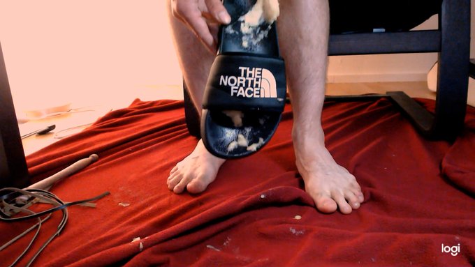 TIME TO EAT !!!!!!!!! #feetfood  #slavebreakfast https://t.co/IUdZnMoAsE<a href="/tag/feetfood"class="tags">#feetfood</a><a href="/tag/slavebreakfast"class="tags">#slavebreakfast</a>