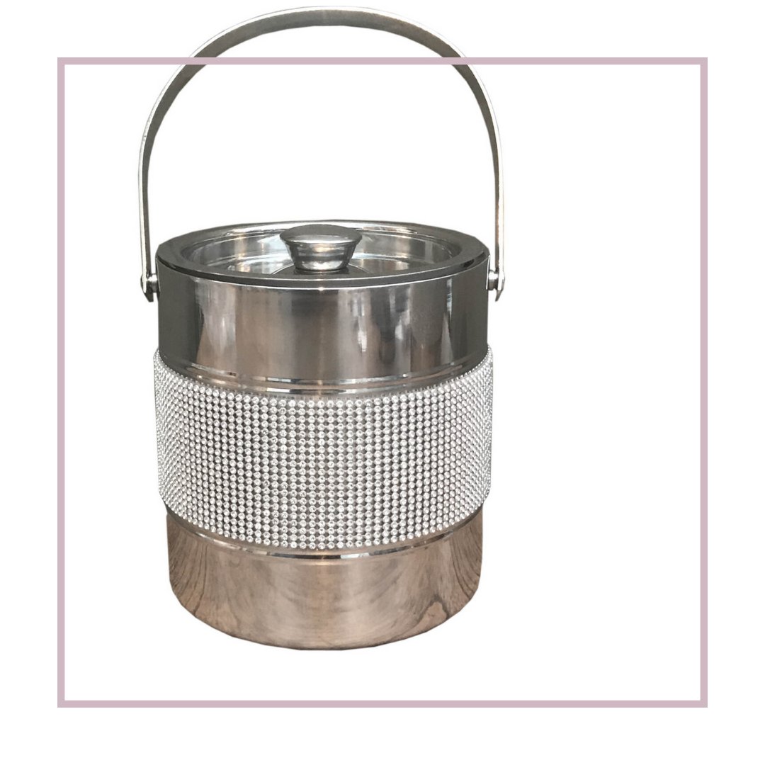 avoguishh's tweet photo. Jewelled Ice Bucket With Handle
🏷Price: £42.99
🌍Worldwide shipping
UK shipment is FREE
https://t.co/IDkeEyTVo4
#homedecorinspo #handmade #homedecorlovers #homedecorlove #decor #homedecorstore #interiordesign #homedecorinspiration #homedecore https://t.co/uB90cIiog8
