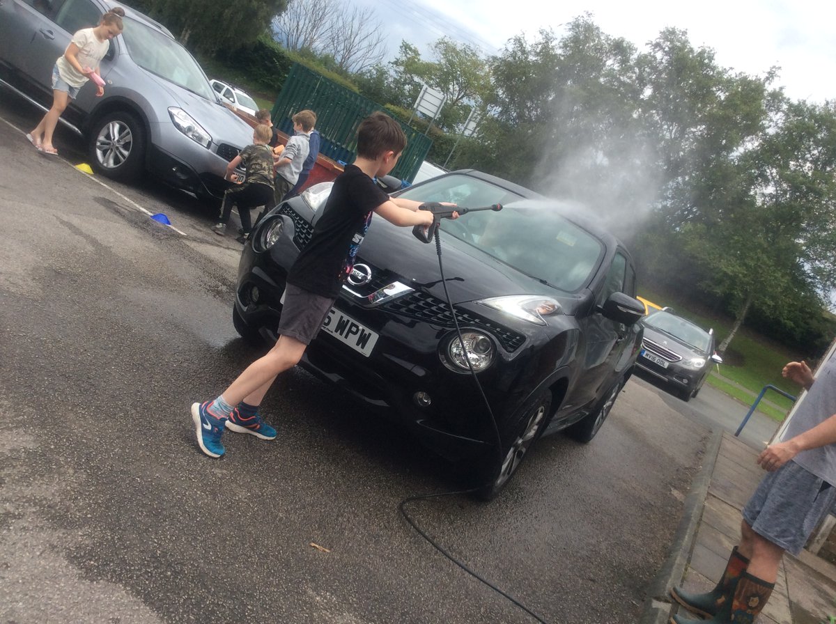 NewchurchCP's tweet photo. Congratulations to our Year 5 children who raised £300 as part of their car wash enterprise. https://t.co/ZCH8qbARIw
