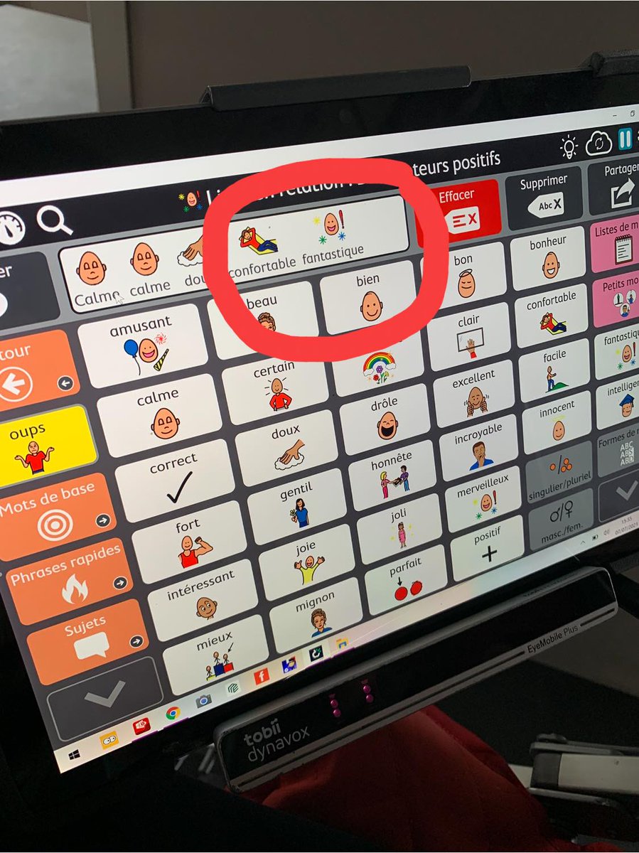 CaaVoix's tweet image. Nouveautés du jour… 
Inna a testé son tobii sur sa poussette grâce à un bras articulé (bon tuyau de super maman Christine). Inna pourra donc nous parler avec son tobii lors de ballades en poussette maintenant.   🤩TDsnap #assistantgoogle #hightechnology