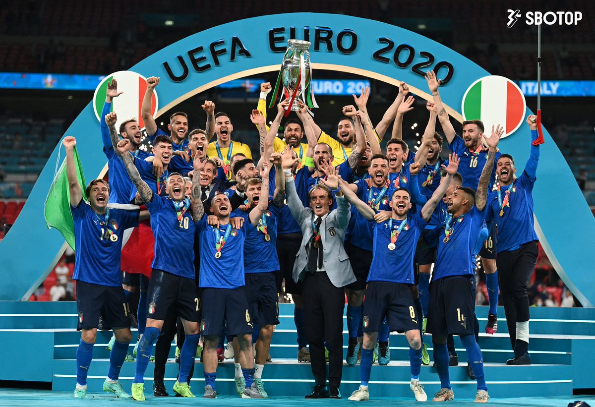 sbotopin's tweet photo. A tale that would be written in history books 📖✨

How influential has Roberto Mancini been in Italy's rise from the 2018 World Cup low to the #Euro2020 triumph? 🤩

#ForzaAzzurri #Azzurri #Italy #Champions #Mancini #Bonnuci #ITAENG #ITA https://t.co/j7xeo5b0Ac