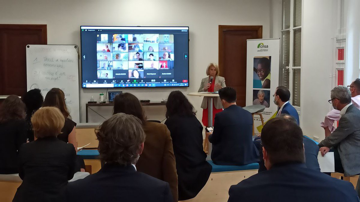 Je me félicite d’avoir installé le « Laboratoire des solutions de demain ». Volet scientifique du Conseil national des investissements en santé, piloté par la CNSA, ce laboratoire participera à la transformation des EHPAD en lieux de vie sécurisants et ouverts sur la société.