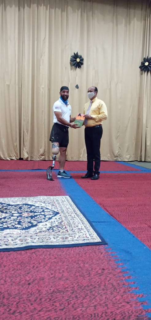 dograPari29's tweet photo. Major D.P. Singh is a retired officer of the Indian Army. He is a Kargil War veteran and is known as India's first blade runner .
@DteJKL 
@HQ_DG_NCC 
@MajDPSingh 
#Kargilwar 
#OperationVijay
 #warHeroes
#GCWUdhampur 
#JaiHind https://t.co/mxfinaPD7M
