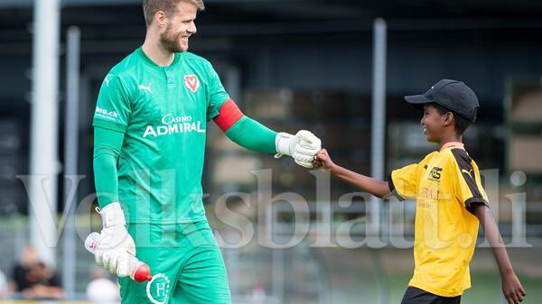BeniBuechel's tweet photo. Pre season going well, not long anymore 🔴⚪️ @VaduzFC https://t.co/ZHqC0hvHoO