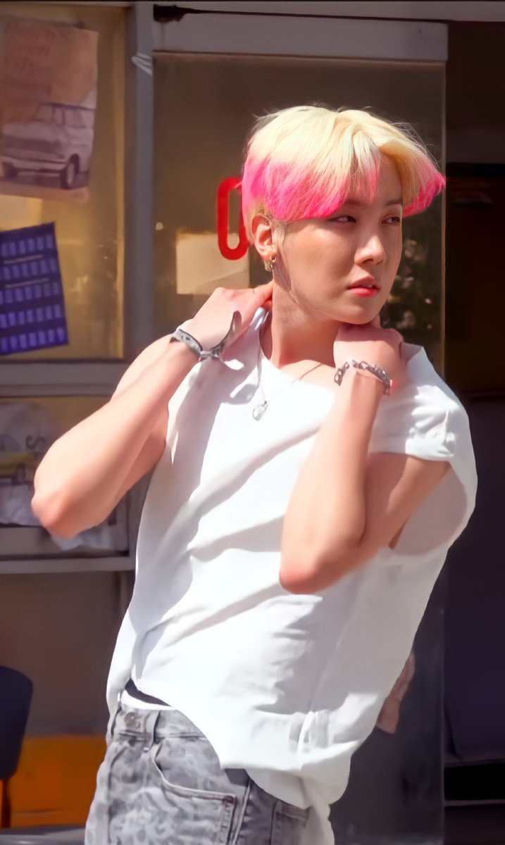 JHDI0NYSUS's tweet photo. JUNG HOSEOK IS INSANELY ATTRACTIVE https://t.co/2IEzJDT7wl