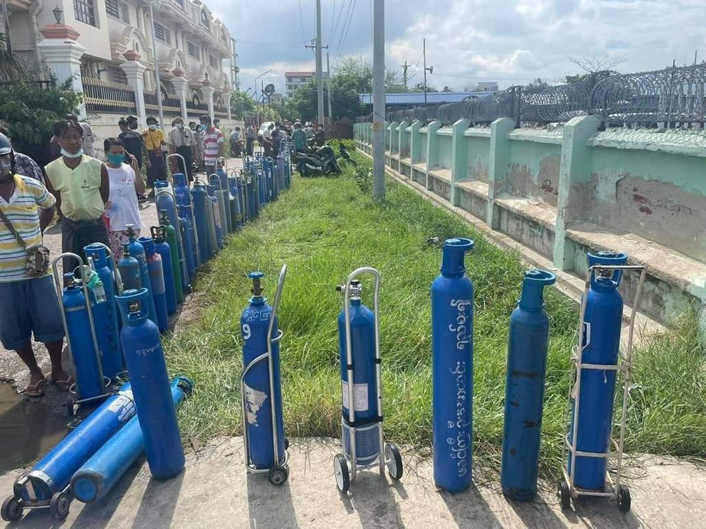 #Myanmar #military spokesman admits military has restricted/banned firms from selling oxygen to citizens, accusing people of buying oxygen supplies unnecessarily. But many social media accounts describe experiences of #Covid19 deaths due to lack of oxygen #WhatsHappeningInMyanmar