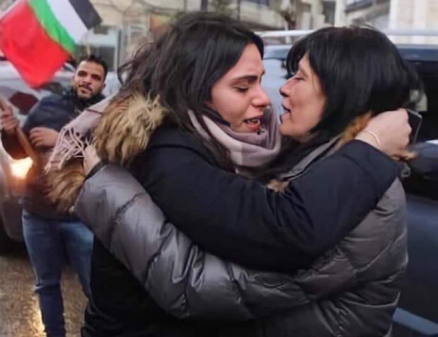 Our deepest condolences on the loss of Suha Jarrar,a human rights activist at Al-Haq Human Rights Organization, who has tirelessly defended dignity & rights of her people. Our condolences to her mother, Khalida Jarrar, the political prisoner in Israeli prisons. #FreeKhalidaJarrar