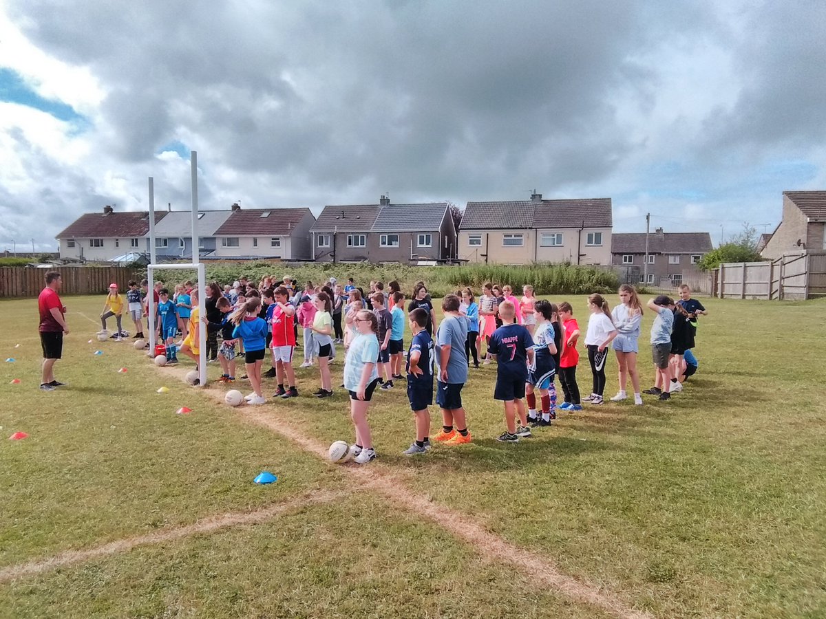 ClassJ7MrsJones's tweet photo. What a truly fantastic Sports Day for Year 5! A super congratulations to all our pupils!  🌈🏃‍♀️🏃‍♂️🌟⚽️🥇#LlangewyddJuniors https://t.co/ITFyZ8AQVu