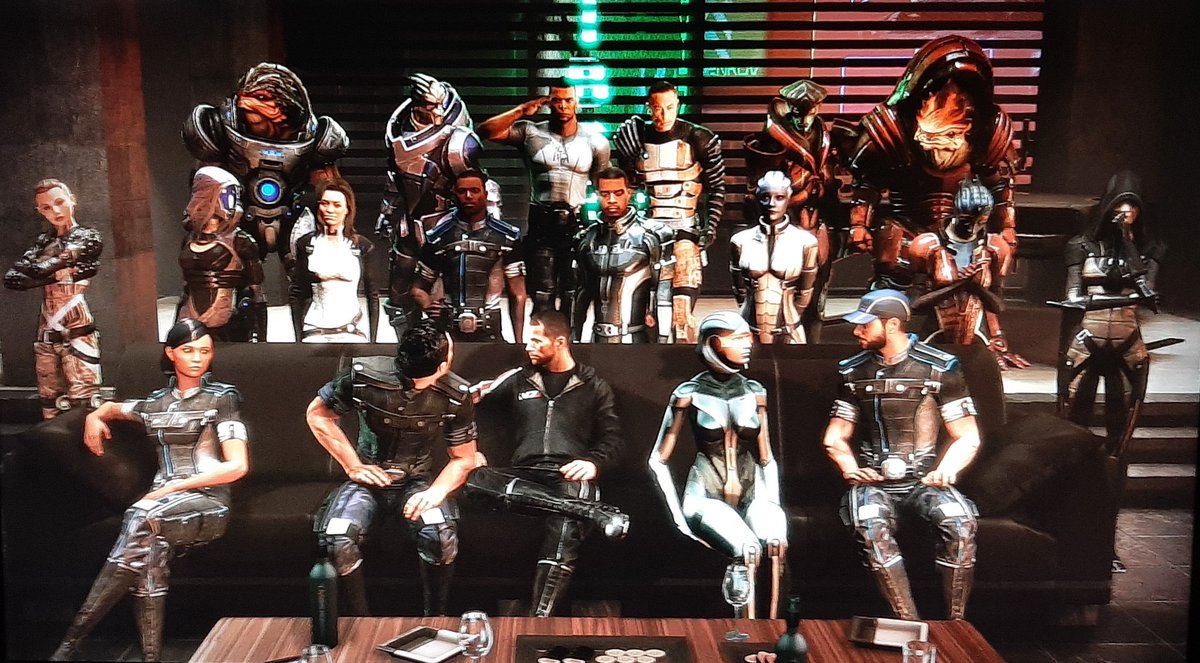 ibonehuii's tweet photo. В очередной раз прошла весь #MassEffect чтобы рыдать над концовкой 
#MassEffectLegendaryEdition https://t.co/LMCJqChxPy