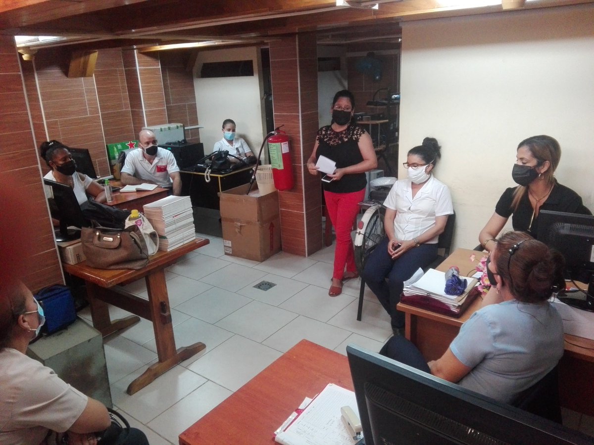 #Cuba #LacalleEsDeLosRevolucionarios #BancariosCubanos