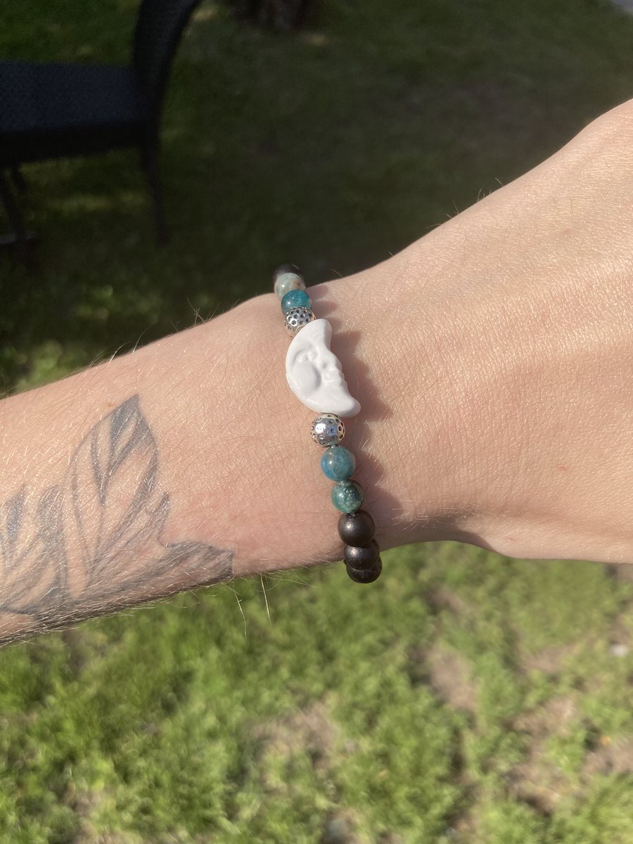 hollow_teeth's tweet photo. ALSO some bracelets that i’m SO excited to finally drop on friday🥰🥰🥰

1) Blue Apatite 
2) Pink/Green/Black Tourmaline 
3) Grade AB Garnet 

i have over 10 gemstone bead varieties so stay tuned!!✨ https://t.co/bQVEoFoGEX