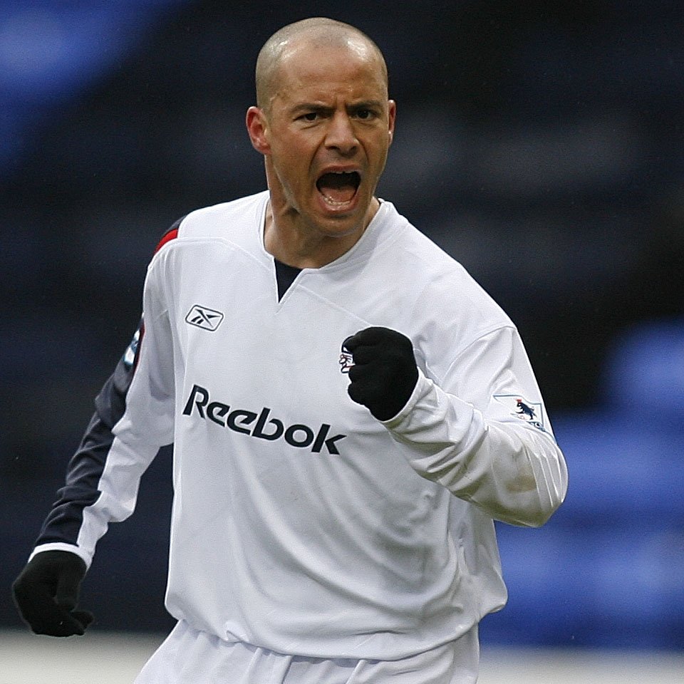 OfficialBWFC's tweet photo. 🎂🇬🇷 Happy 47th Birthday to former Wanderers midfielder, Stelios! 🥳

#BWFC 🐘🏰 https://t.co/NwJHuxp55z
