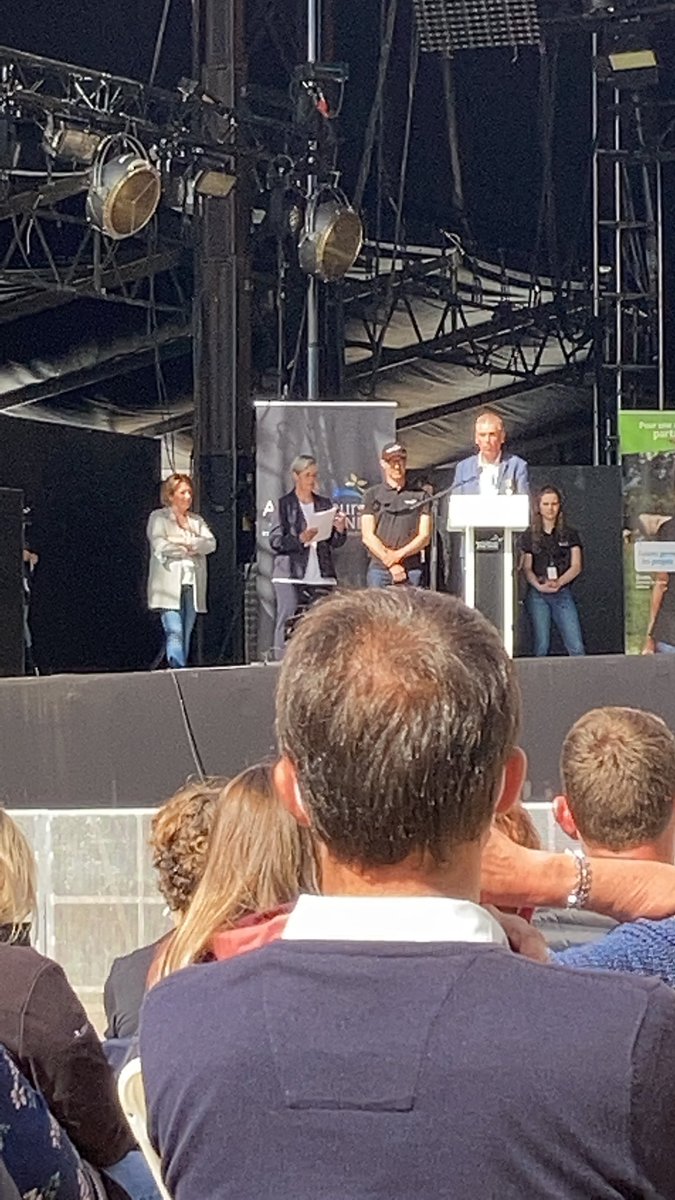 « Danielle c’est une voix qu’on écoute mais c’est aussi quelqu’un qui sait écouter. » 👏 @evendanielle <a href="/jp_lemetayer/">Jean-Paul Le Métayer</a> <a href="/agriculteursBzh/">AgriculteursBretagne</a>
