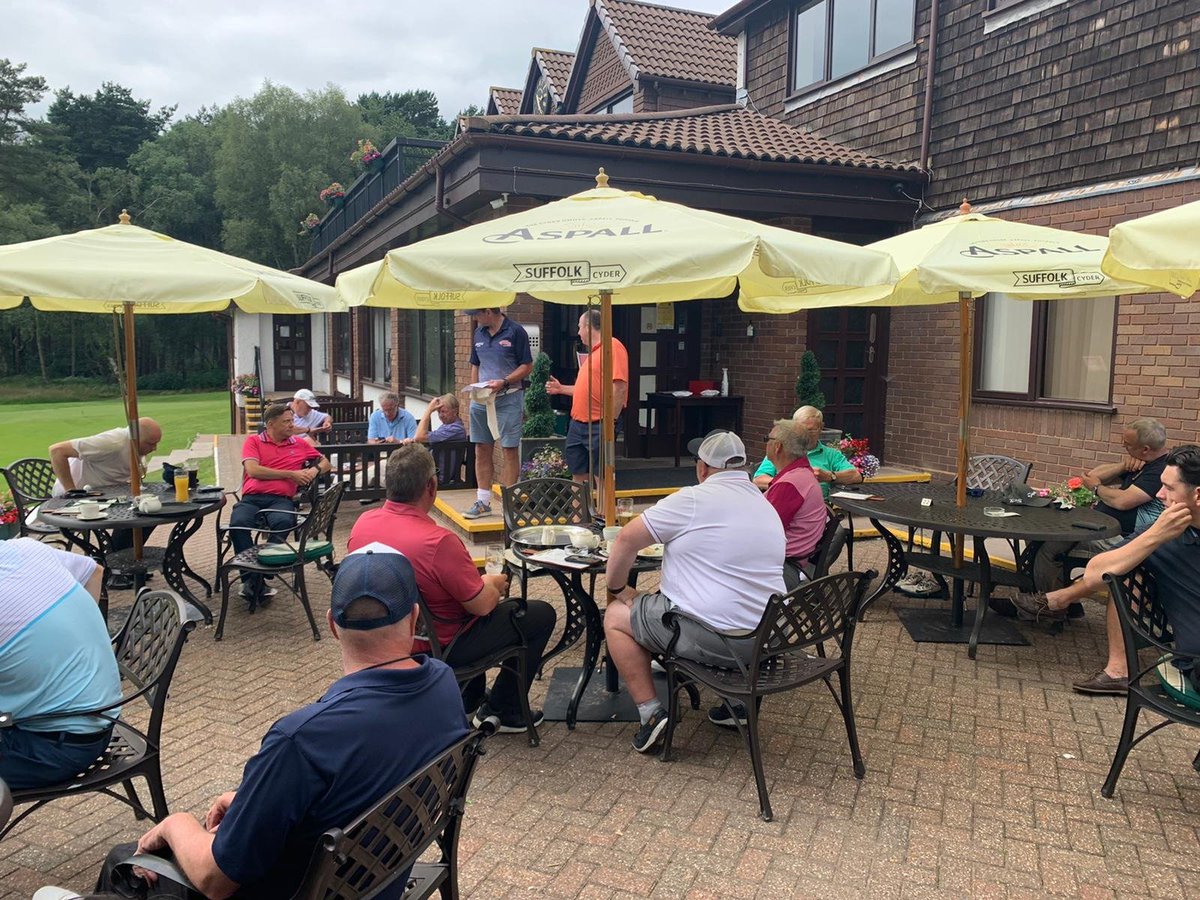 TheBarmyArmy's tweet image. Another successful Barmy Army Golf Society meet  @BeauDesertGolf ⛳️

Thanks to our great hosts who pipped us to the win and our members who represented us out on the course 🏴󠁧󠁢󠁥󠁮󠁧󠁿

JOIN A GOLF DAY ➡️ barmyarmy.com/tickets/event-…