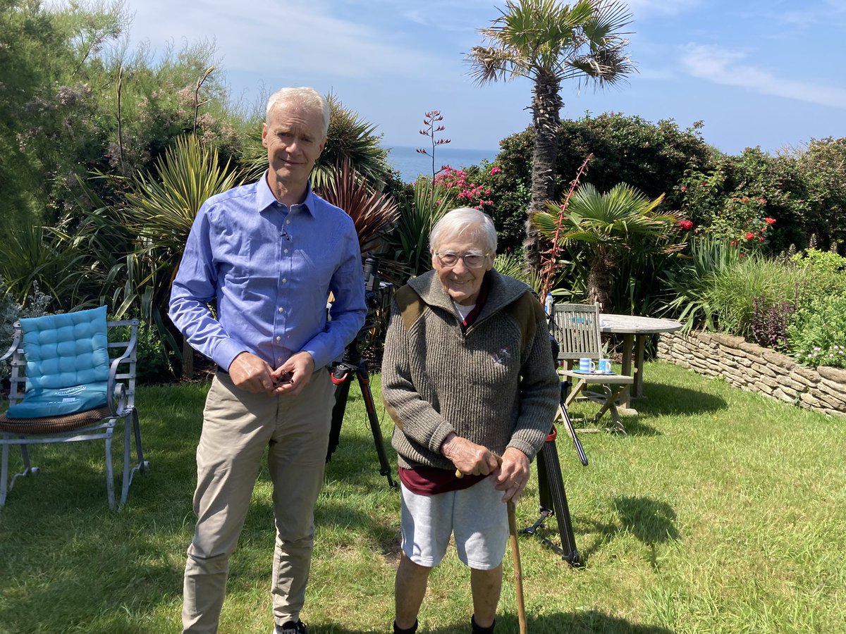 stephensackur's tweet photo. I just had the enormous privilege of an afternoon in the company of James Lovelock.  About to turn 102 and full of wisdom about our planet and ourselves.  
Also this inspiring observation: ‘I could never have imagined life after 100 could bring so much joy’ #Gaia❤️ https://t.co/0SLaLatPbw