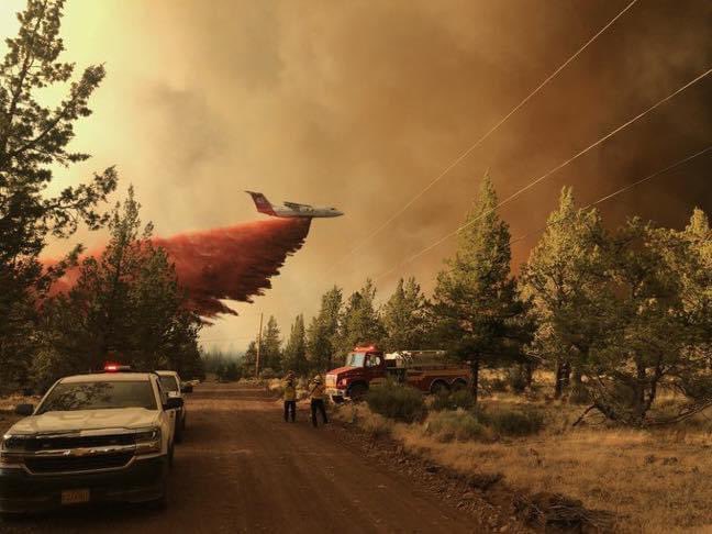 NWFireScanner's tweet photo. Grandview Fire near Sisters Oregon (Photo courtesy of Sisters FD) https://t.co/AtjUfHDwrN