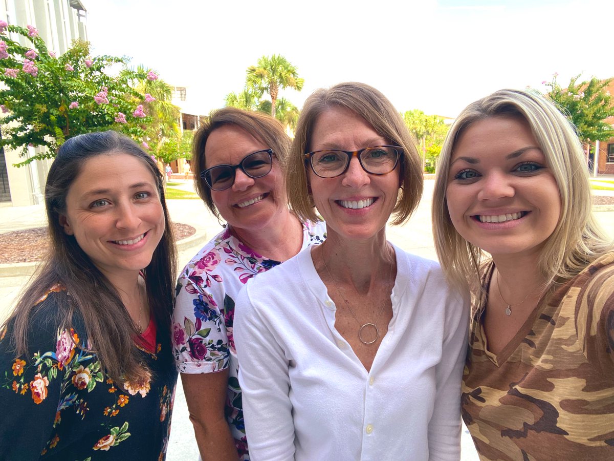 DunnMmjs1's tweet image. One session, 4 @CitrusGrove_VCS teachers! Thanks @volusiaschools @mrroa @DLRybinski for this opportunity at #VCSLEARNS #ela #benchmark #ese #lovethedigitaloptions