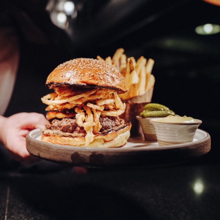 ExperienceNoMad's tweet photo. Check out the new Breslin Burger on 29th for some mouthwatering eats. Any guest who asks for the “NoMad Piazza Special” receives 10% off your bill (pre-tax). Offer expires 10/03/21. 

“NoMad Piazza Endless Summer” with Breslin Burger (16 W 29th). https://t.co/WybVQGmQd0