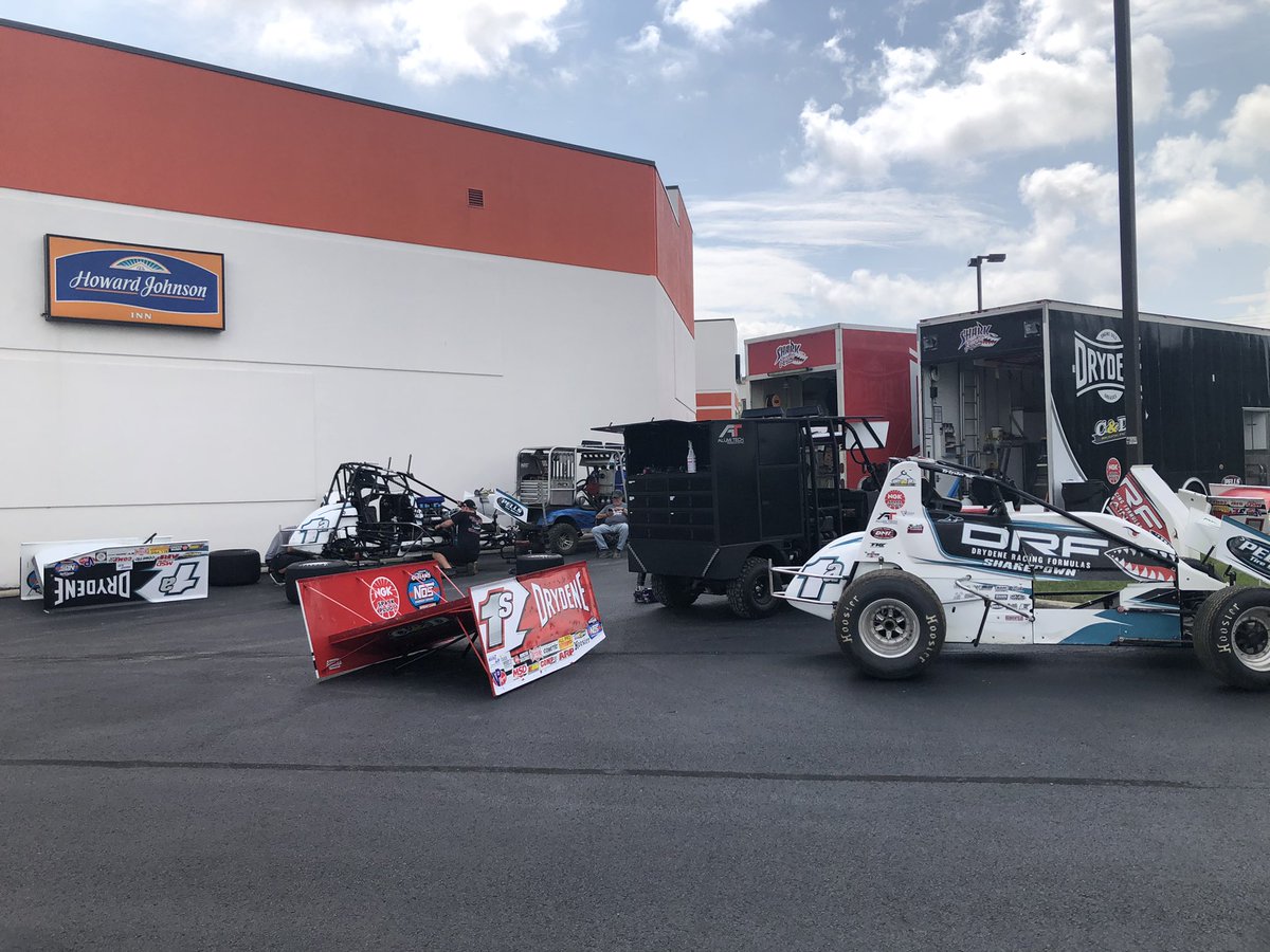 Shits getting real ! Big Week <a href="/EldoraSpeedway/">ELDORA SPEEDWAY</a> <a href="/braddoty18/">Brad Doty</a> classic. <a href="/hojolima/">Howard Johnson Lima</a> Winners stay ! Who’s the fav now ?  <a href="/TeamDrydene/">Drydene</a>