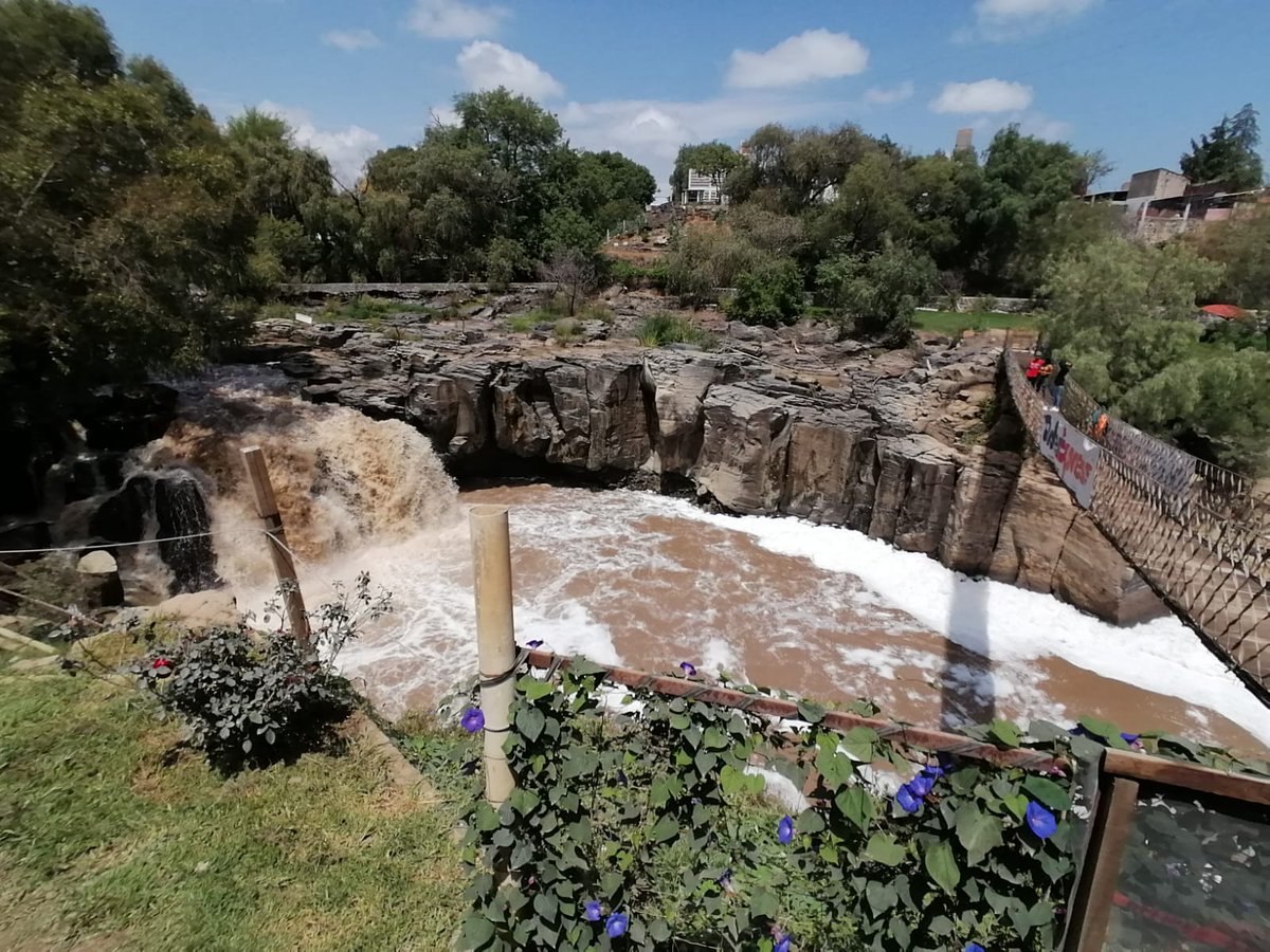desert_mc's tweet photo. "EL SALTO", digo no salto 🤔 Cascadas en Mich. 🇲🇽
#Angelsinmotion https://t.co/dFck10d670