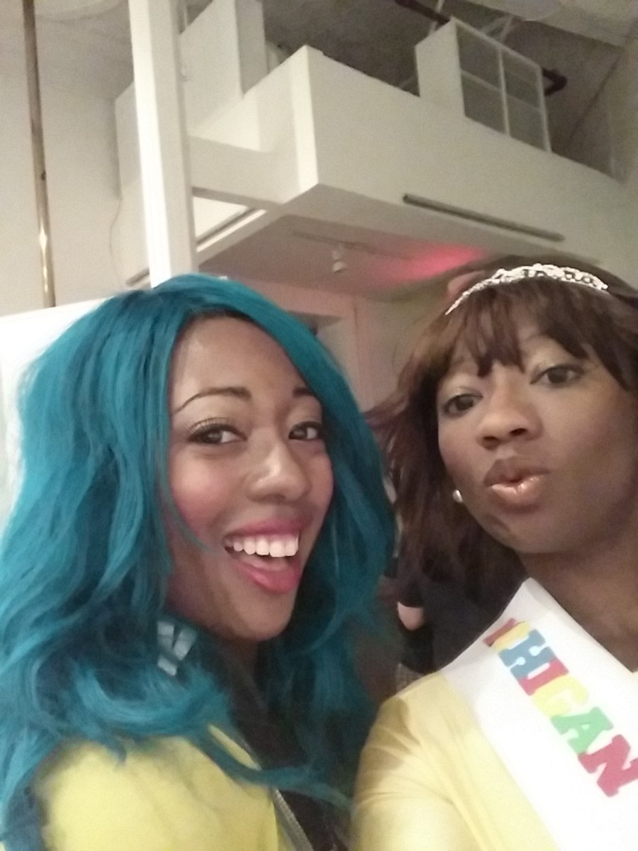 BurlyCon tweet media