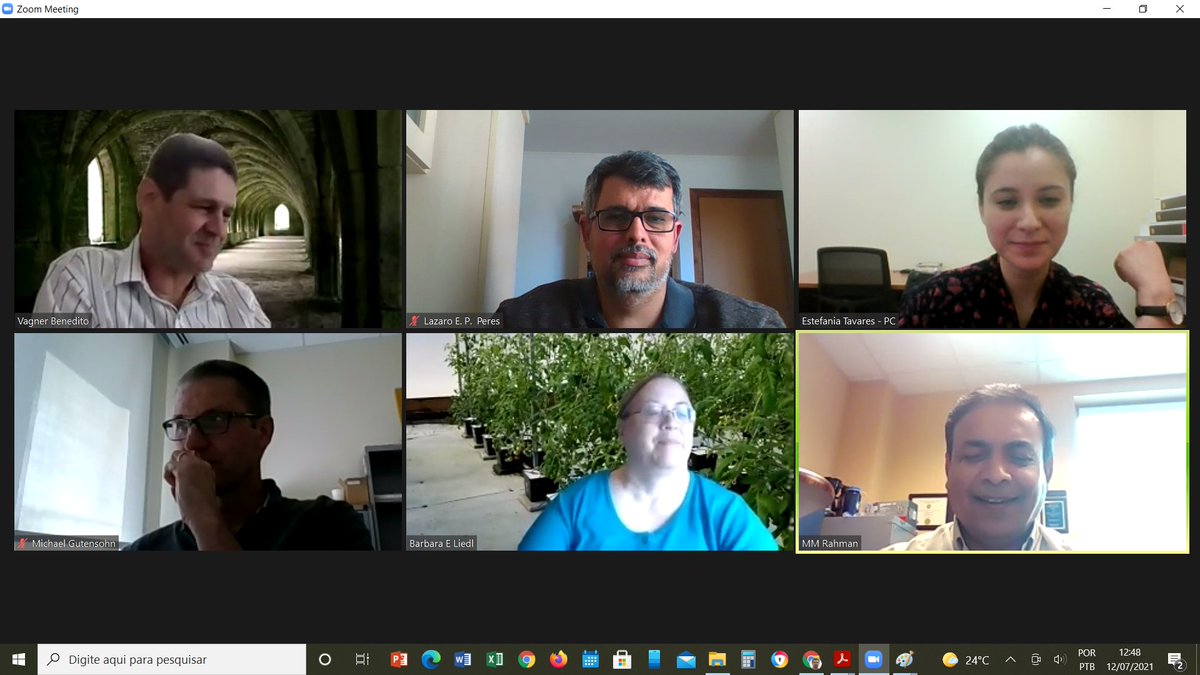 EustaquioLazaro's tweet photo. It was a pleasure to be part of the thesis committee of Estefania Tavares @EstefaniaTav from West Virginia University @wvuresearch . It was also good to meet old and new friends: Vagner Benedito @vabenedito, Michael Gutensohn, Barbara Liedl @science_diva and Mahfuzur Rahman. https://t.co/uenqNeIDiI