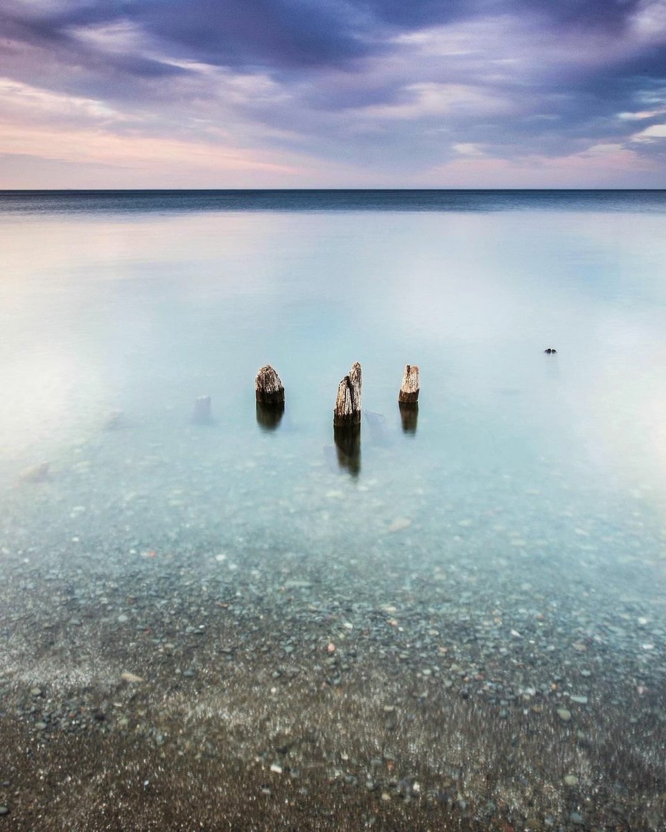 We hope your Monday is going as smooth as this #longexposure! Shot on a #CanonEOSR &amp; 16-35mm f4 L lens. 2-min exposure at f11 &amp; ISO 100 📷: <a href="/photo_mb/">photomb</a>

Display your silky smooth long exposures with ready-to-hang prints like our aluminum panels: prolabcanada.ca #canoncanada