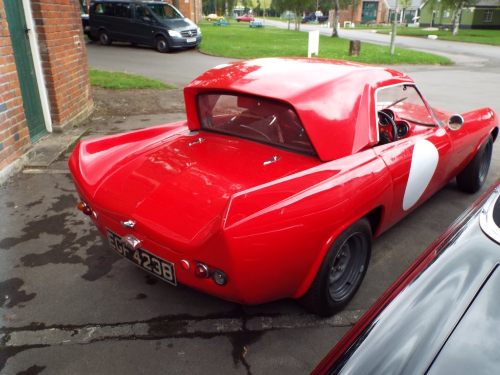Bat wings and a whale tail on the market together in close proximity. What could possibly go wrong?