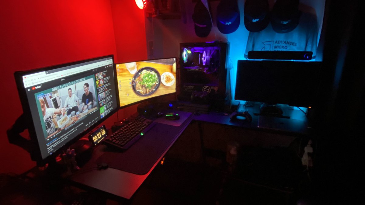 sakustage's tweet photo. 机周り掃除しましたよ。
#BASILISKULTIMATE カッコよ…
#RAZER #Razer #BasiliskUltimate https://t.co/QASIIfKTYK