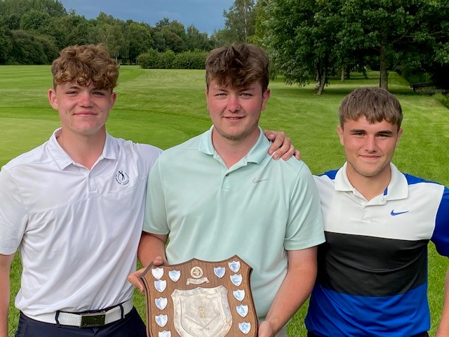 Congratulations to the 2021 Club Champions, Joshua Pritchett and Georgina Ivens who score 134 and 179 in their winning rounds. We also wish to congratulate Jack Roe for winning the Junior County Championships on Sunday. A winning weekend!